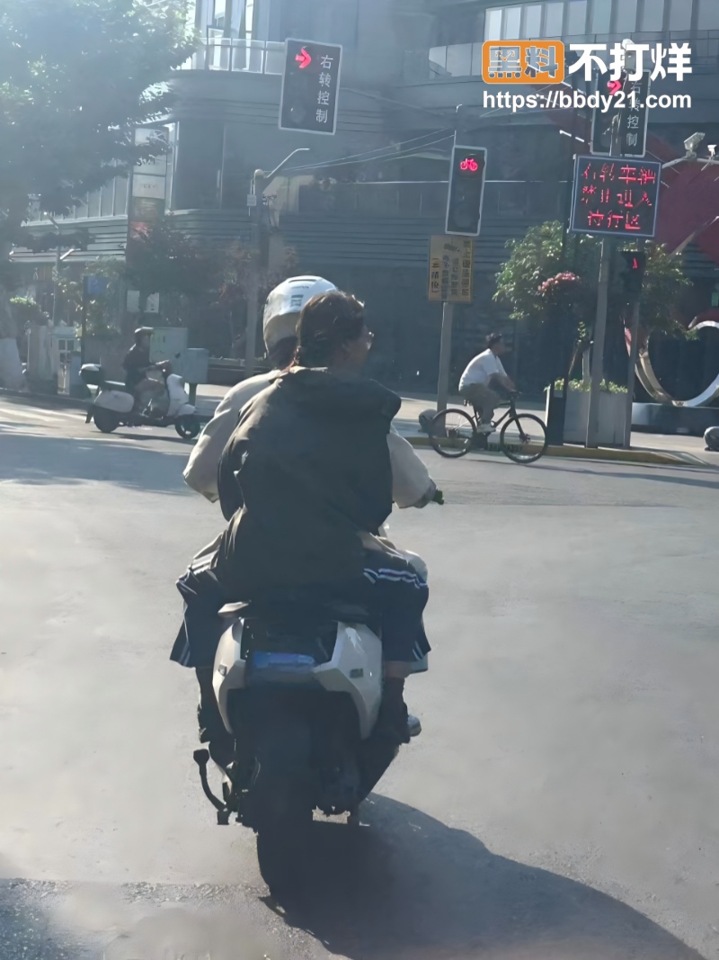 上海高中生顾雨茗被包养11