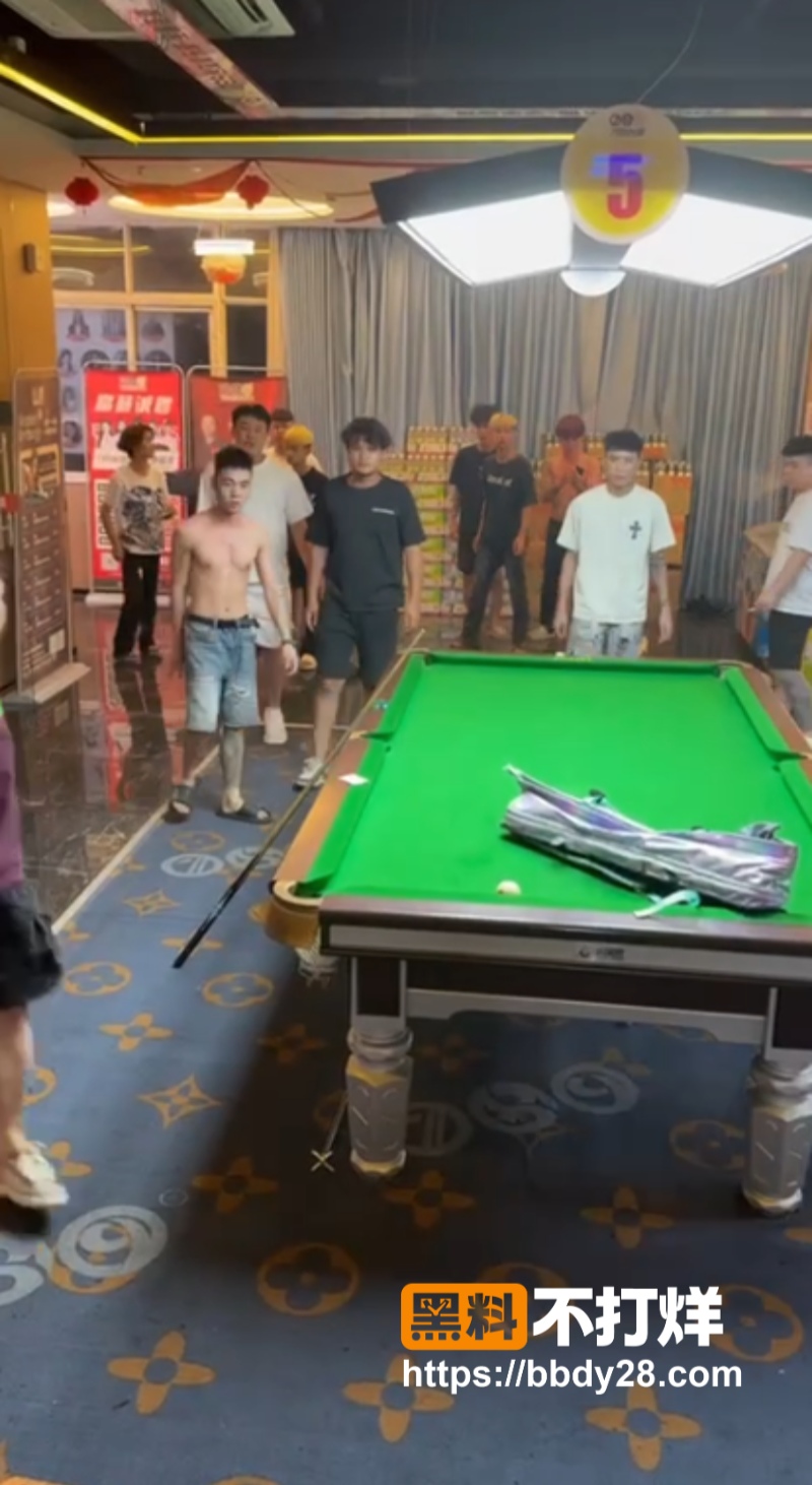 湖南永州道县台球厅打架现场5