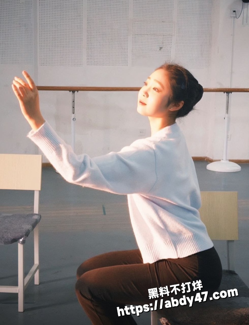 现代音乐学院舞蹈校花乔烨3