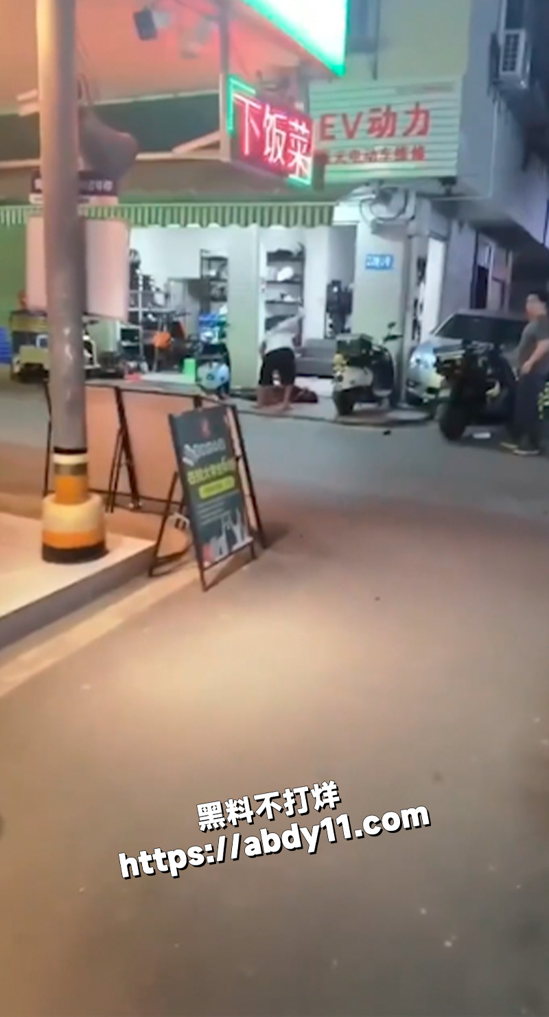 南宁琅东 六组冲突 商家砍人3