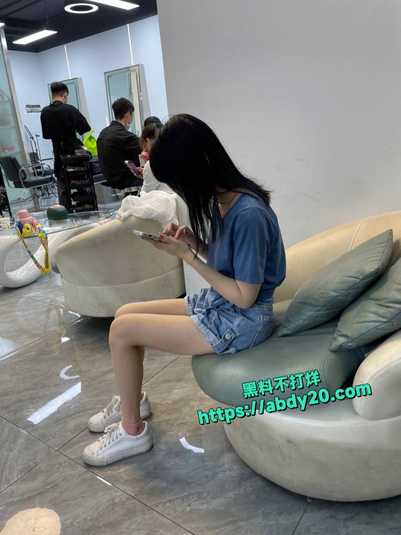 四川高颜值美女何秀兰