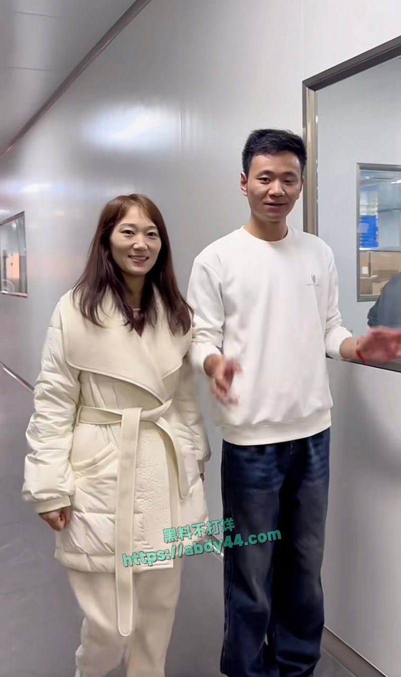 厉老二聊骚出轨24
