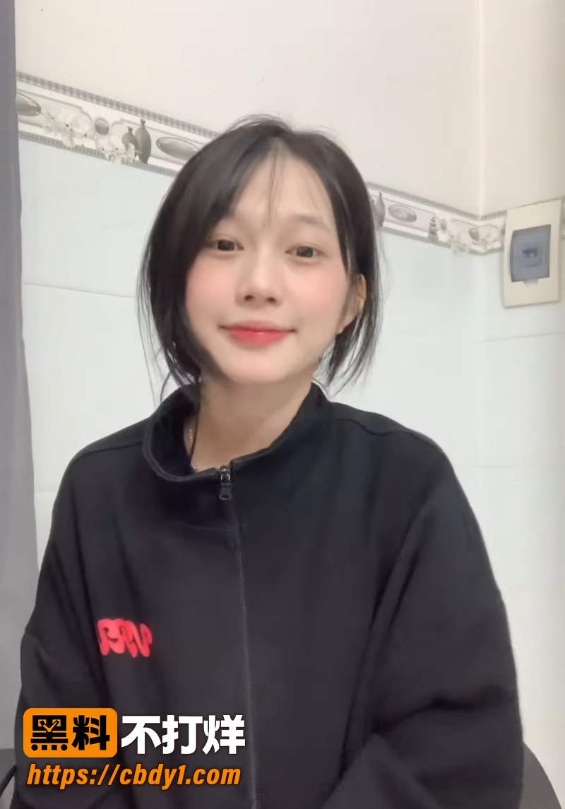 越南华裔网红阮翠梅 10