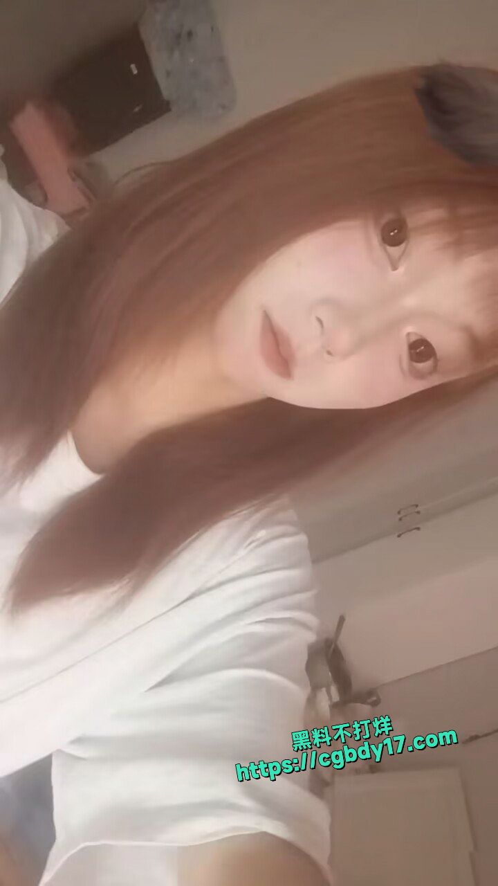 裸贷妹子蒋欣 微借款定制视频口叼内裤摆拍自慰抠出血8