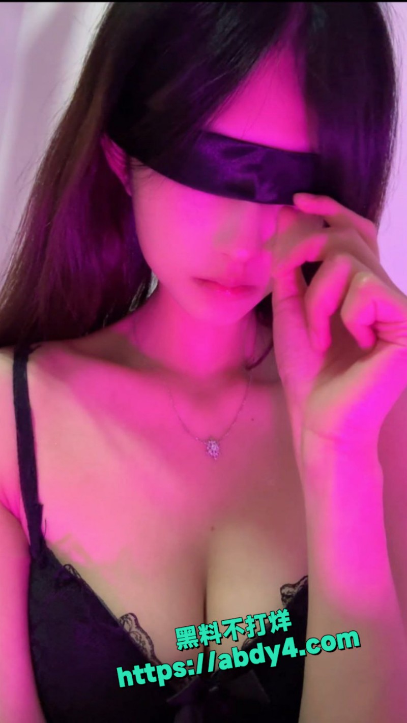 反差少女自慰 13
