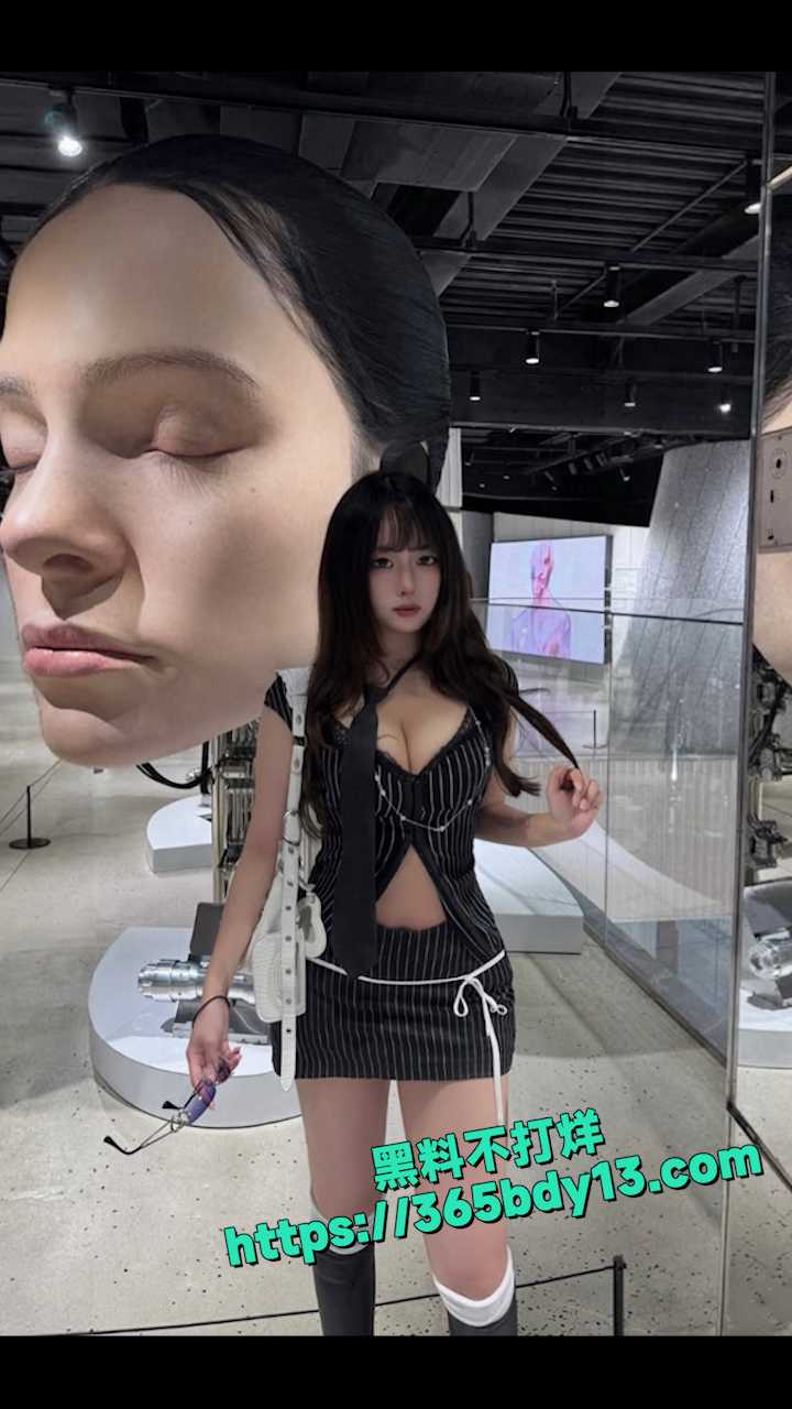金主看后受不了直接把女主约出来做爱 3