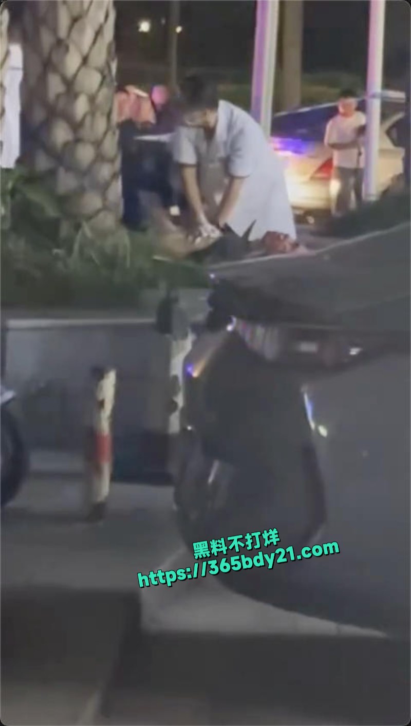 广西防城港当街持刀杀情敌 6