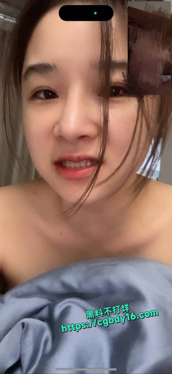 小少妇吴侨雯 老公常年出差在外能和网友裸聊自慰解决18