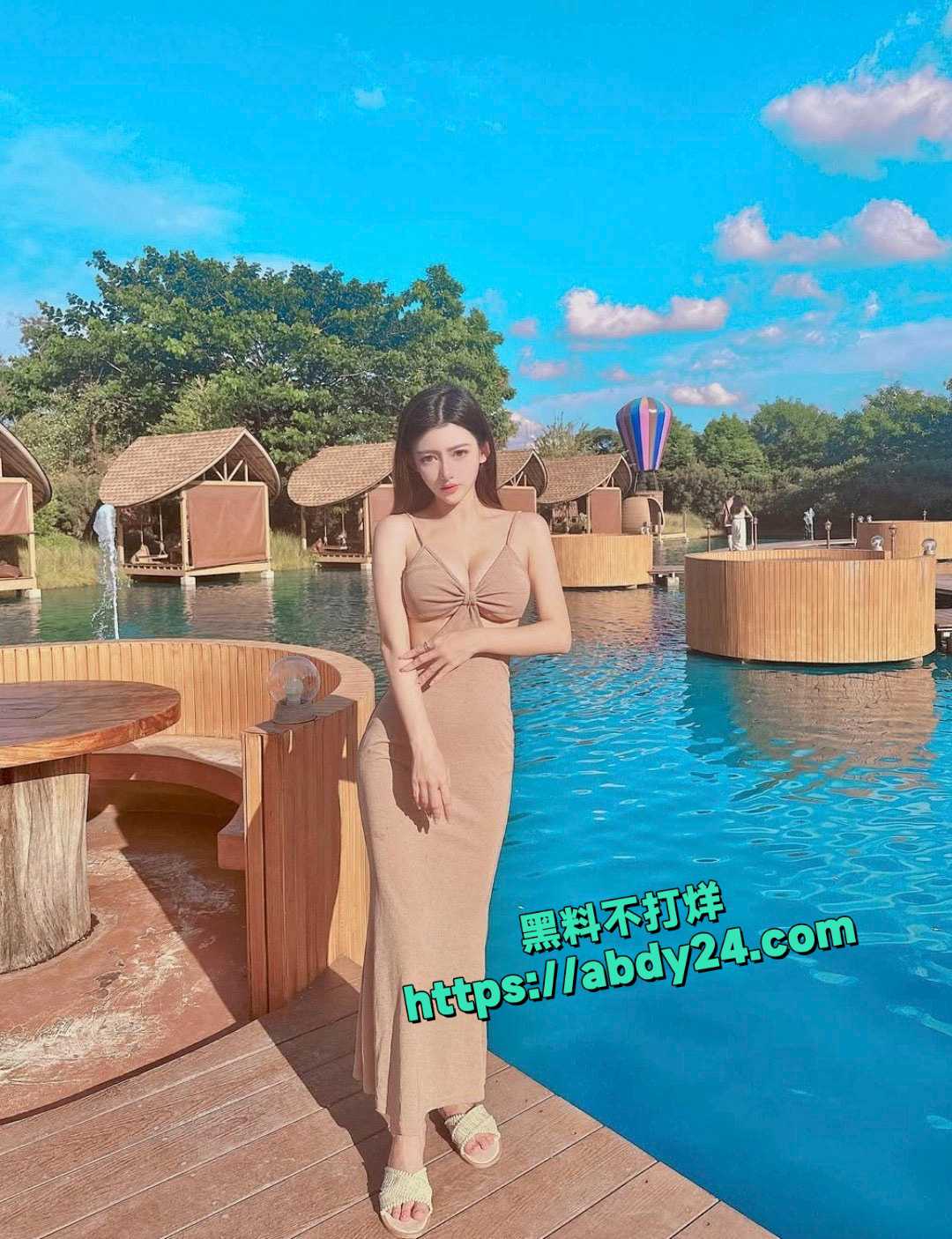 巨乳医美整容师早期下海视频 16