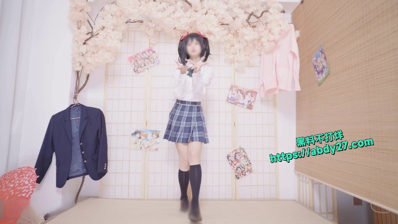 JK制服埋导演裸舞4