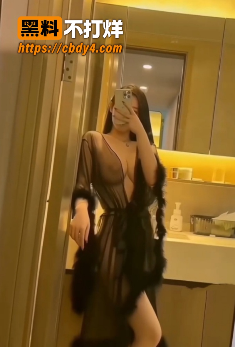 不爱笑的赛琳 百万网红 1