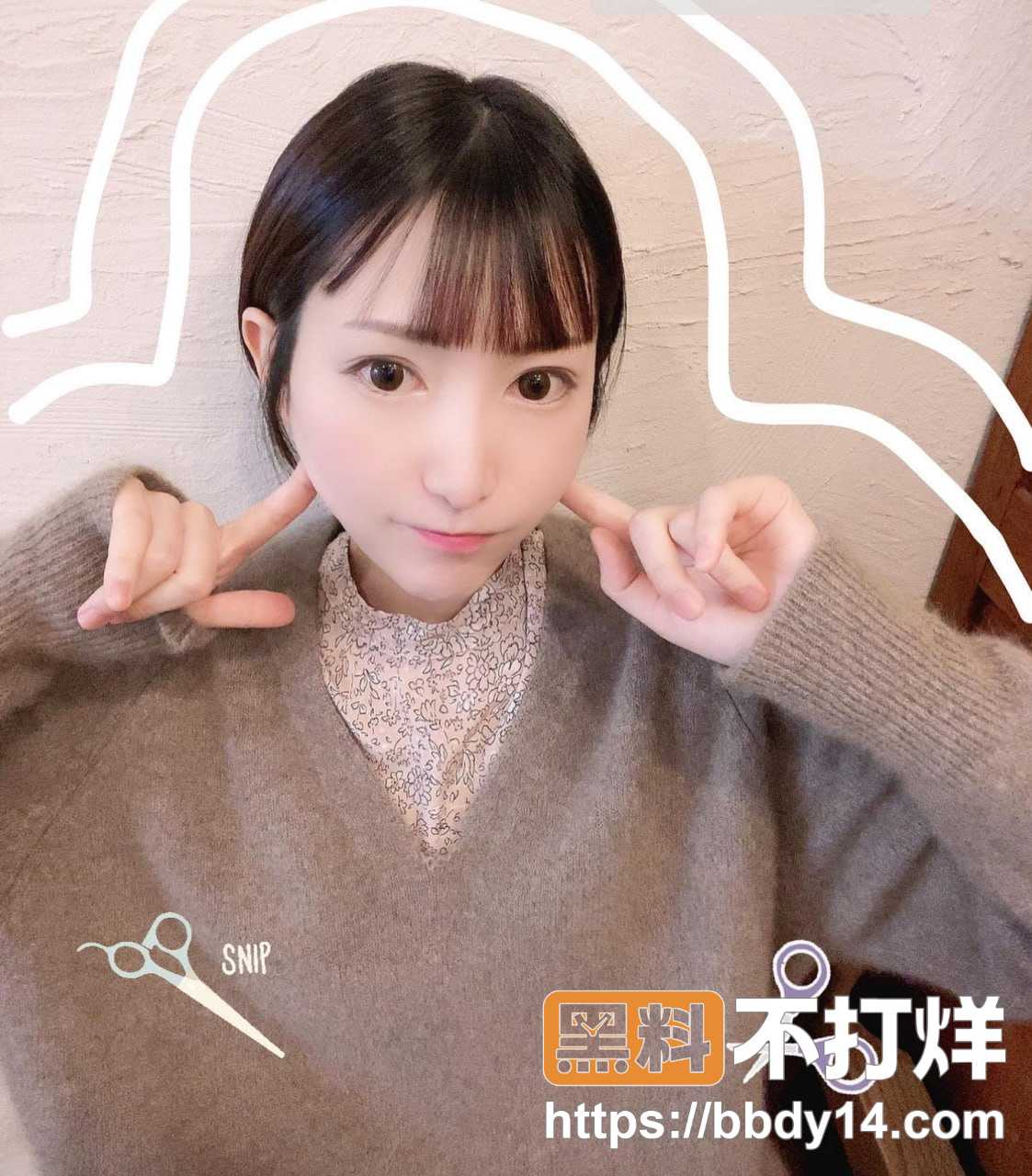 女性裸体香槟塔4