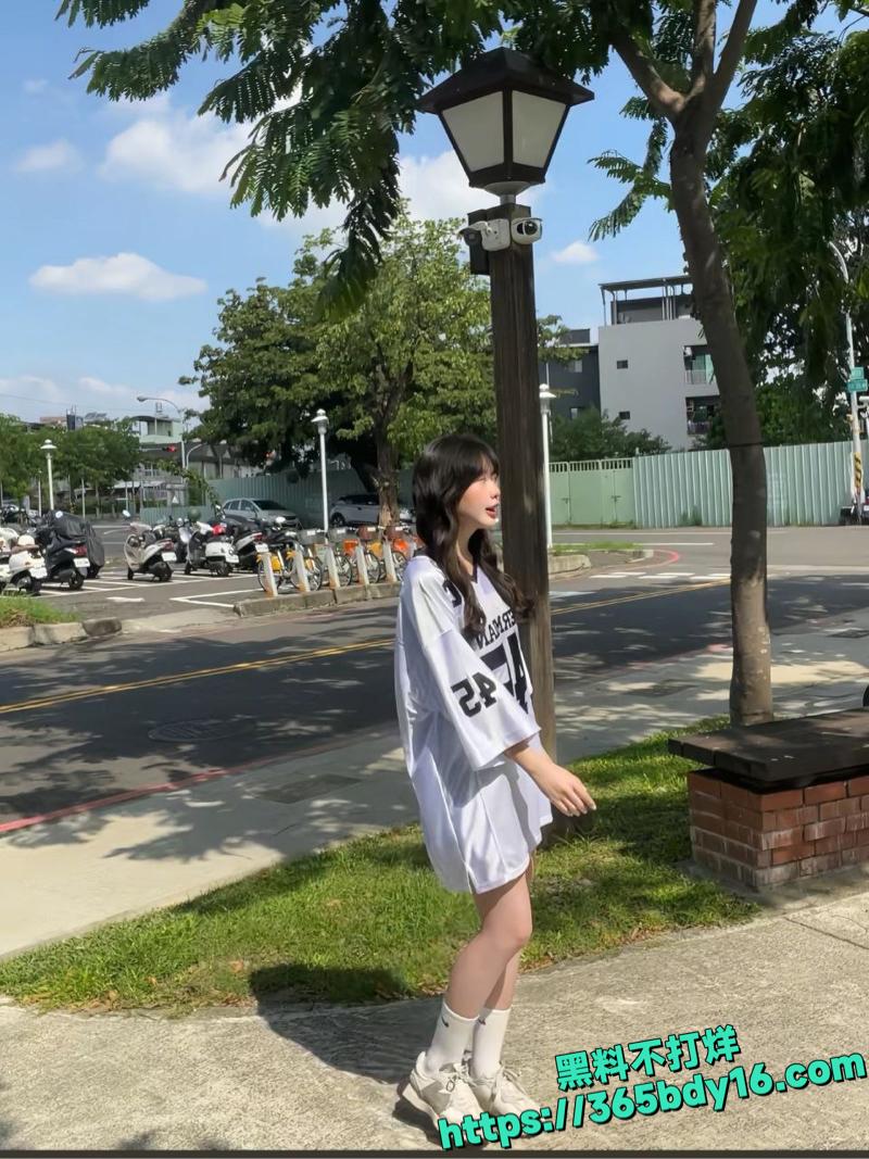 台湾小妹嗲声私拍流出 5.