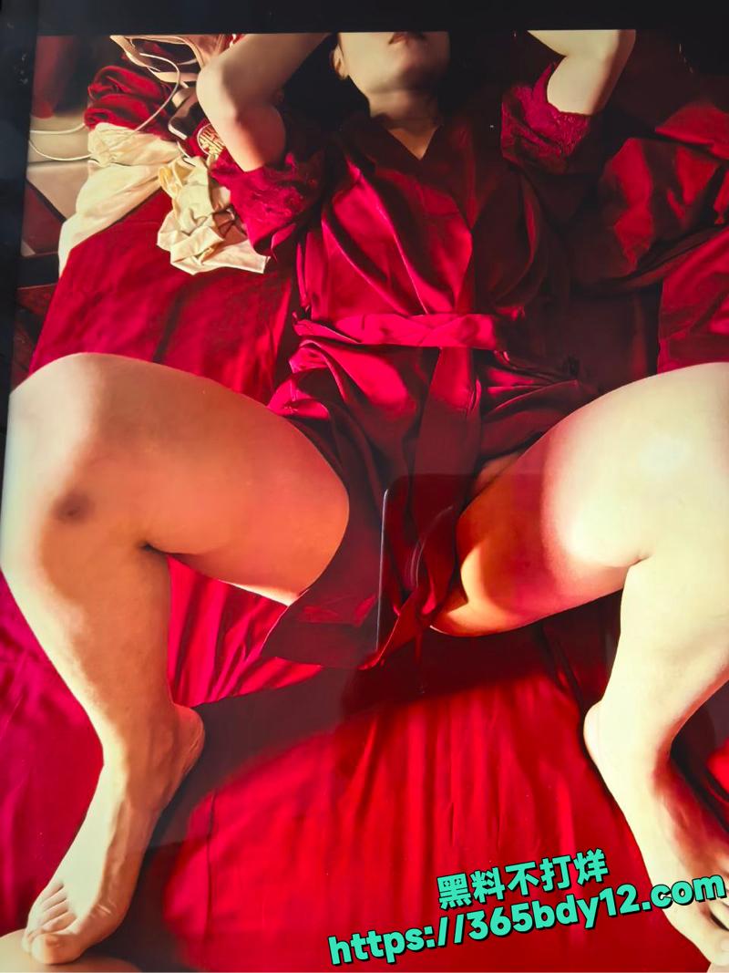 新婚小夫妇婚假疯狂操逼视频曝光14.