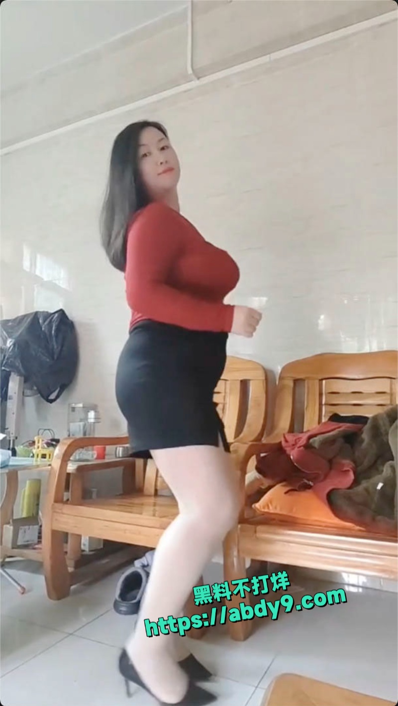 骚货少妇艳艳不雅视频流出 3