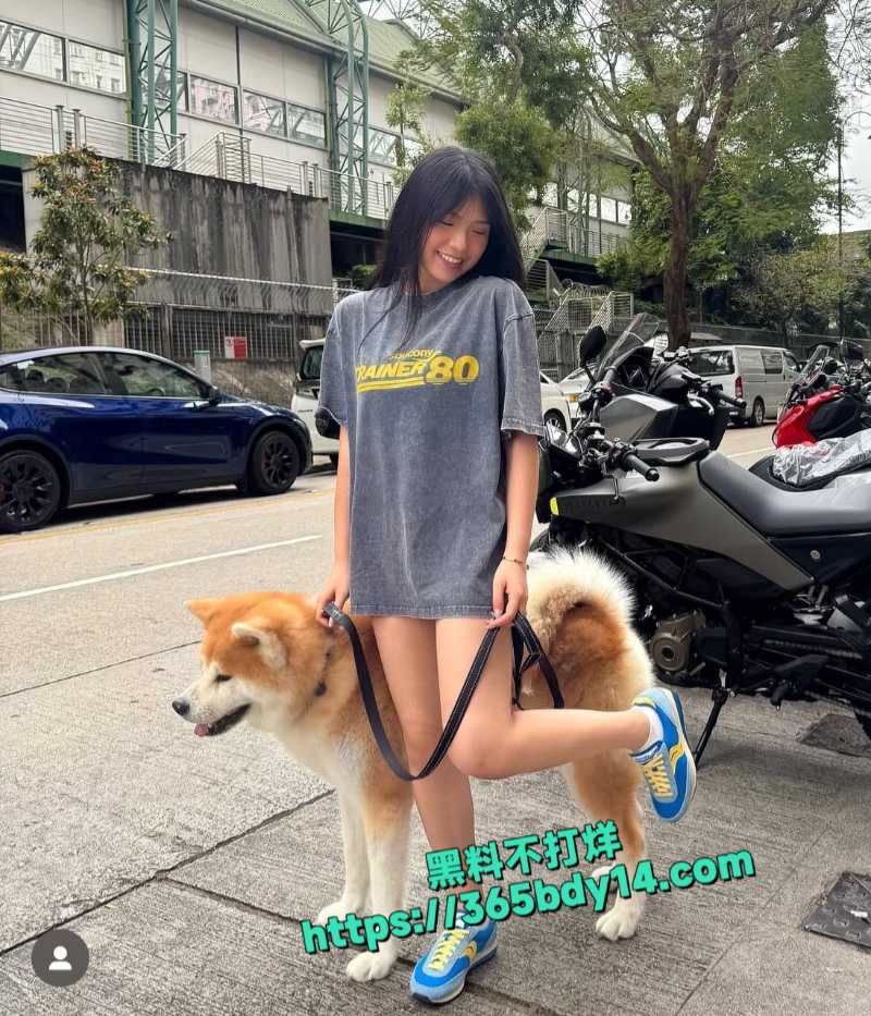 邓紫棋男友魏骏杰出轨香港女歌手林芊莹35