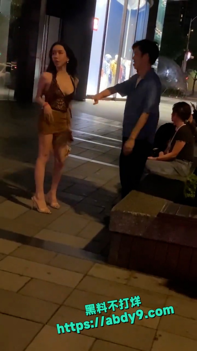 台湾男子看不惯泰国人妖 10