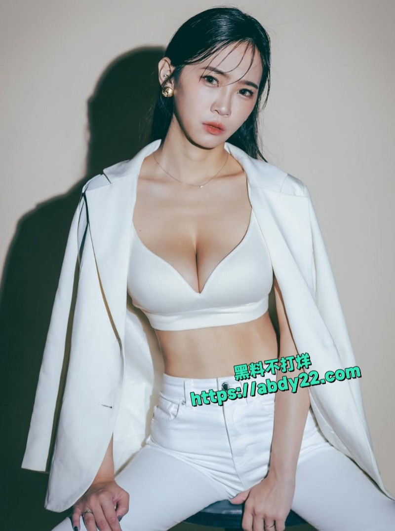 超漂亮短发巨乳网美麦麦7