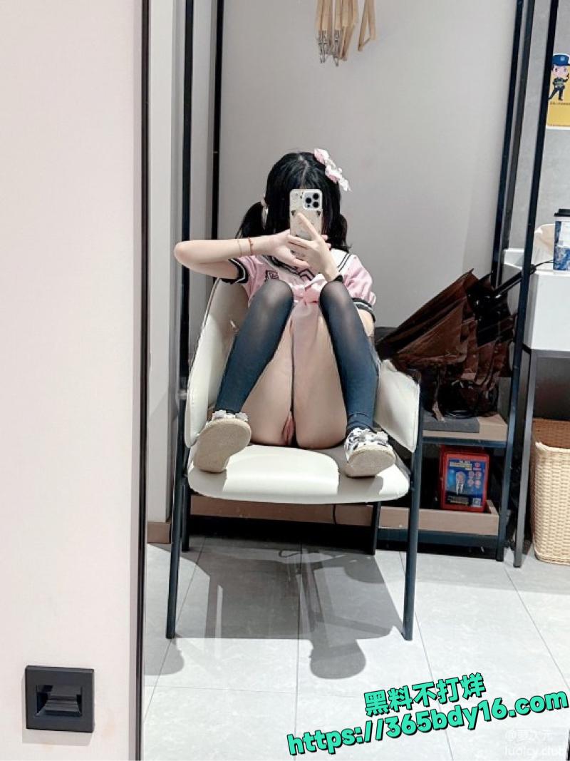 猫紫宝宝反差婊私拍5.