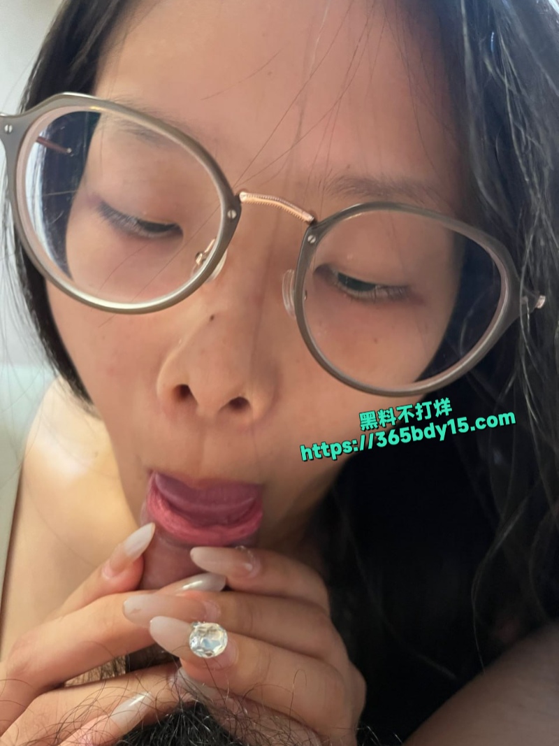 眼镜反差婊学生妹5