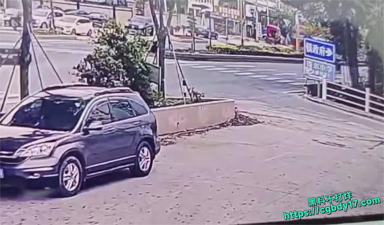 潮州钱东中学路口车祸
