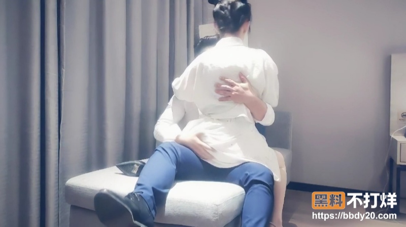 赵总寻花双飞极品丸子头嫩妹2