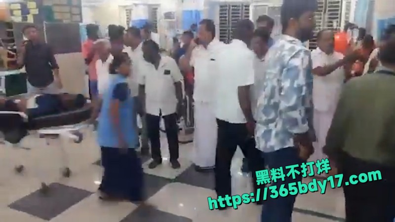印度泰米尔纳德邦踩踏大事故 3