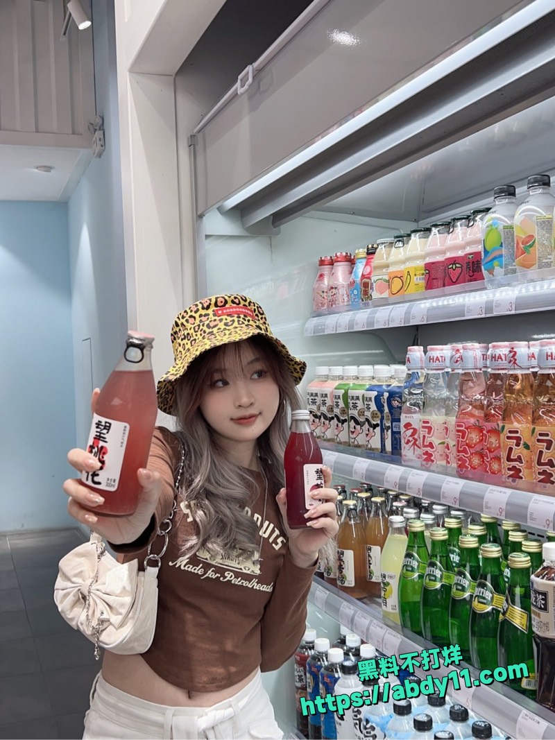 南京大学生母狗深喉视频1
