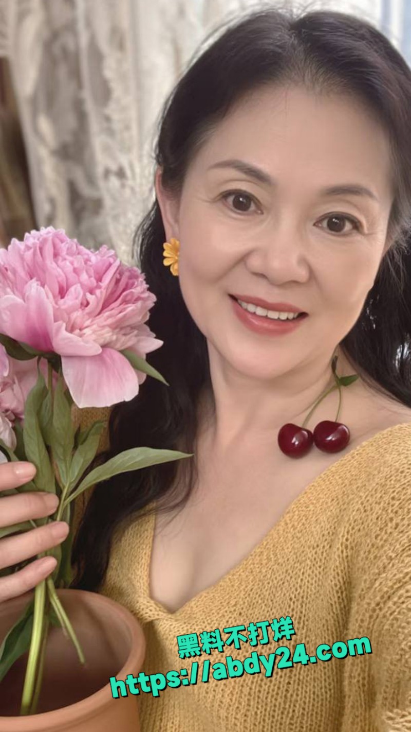 小伙儿喜欢熟女奶奶 10