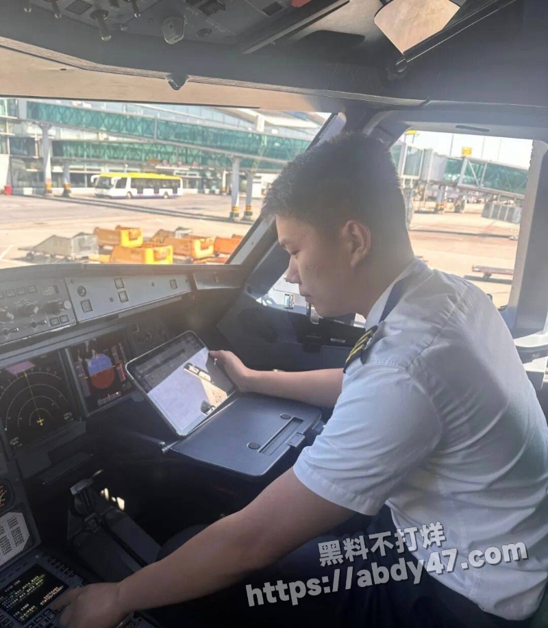 春秋航空八中队副驾李俊杰8