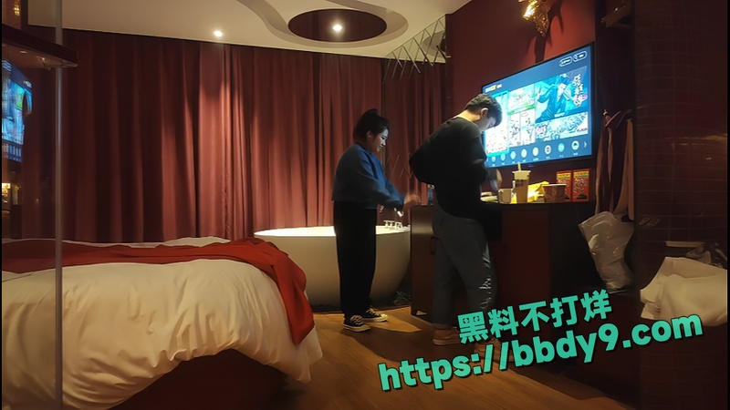 酒店网约丰满熟女人妻6