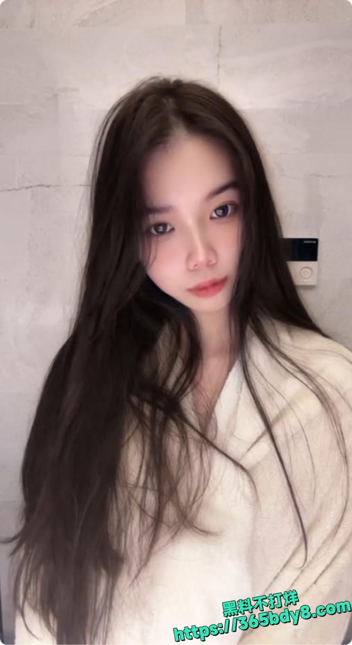 小鱼很开心极品嫩妹被猛干15