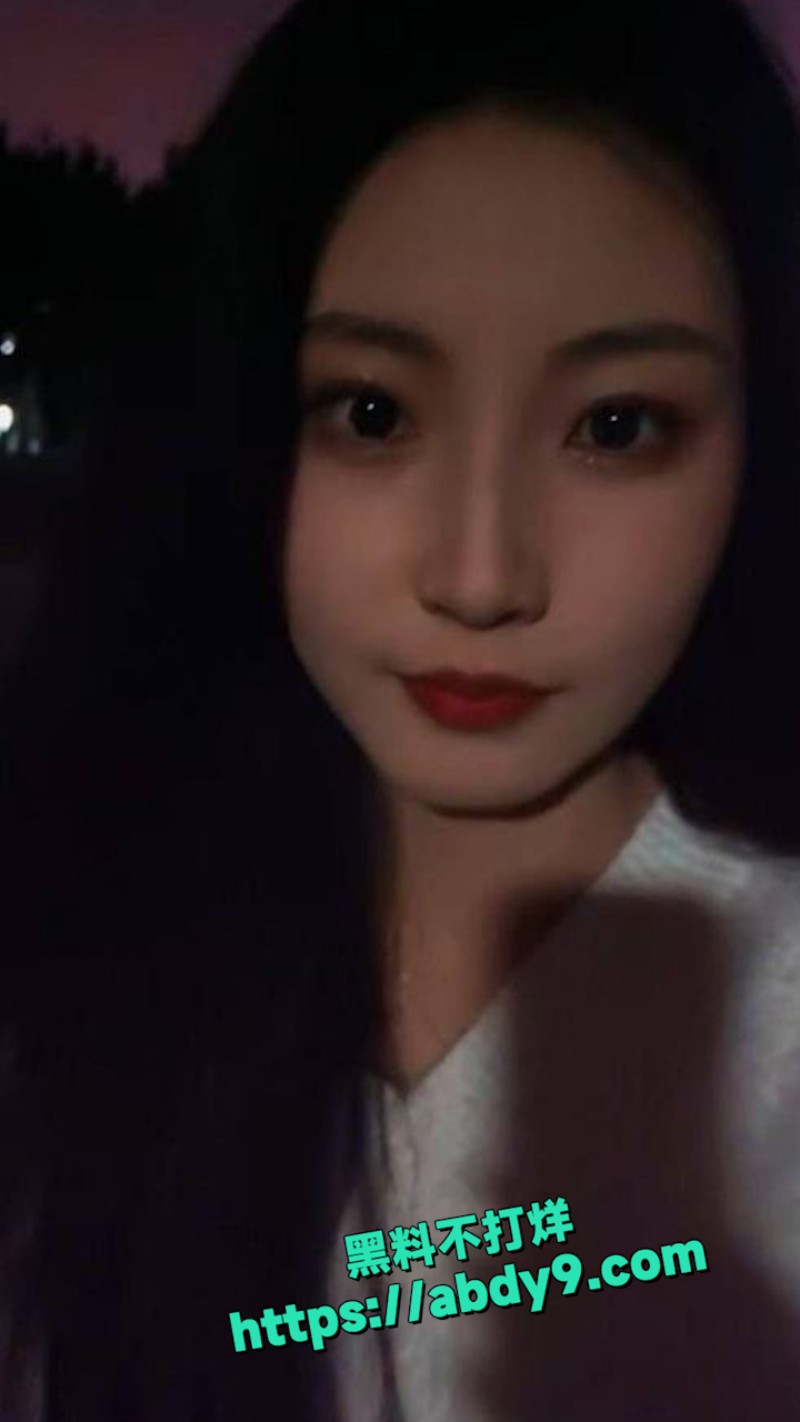 成都西南民族大学研究生李妍瑾 8