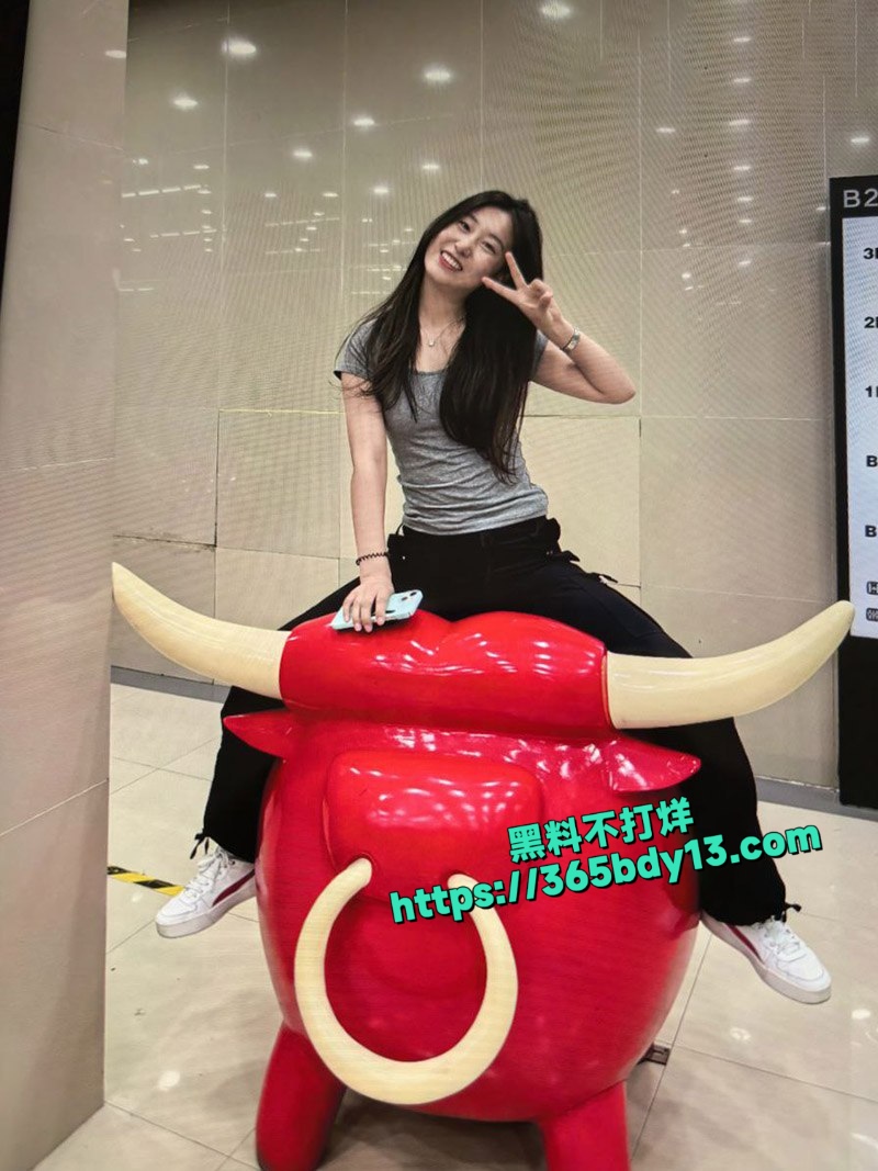 女大学生刘欣1
