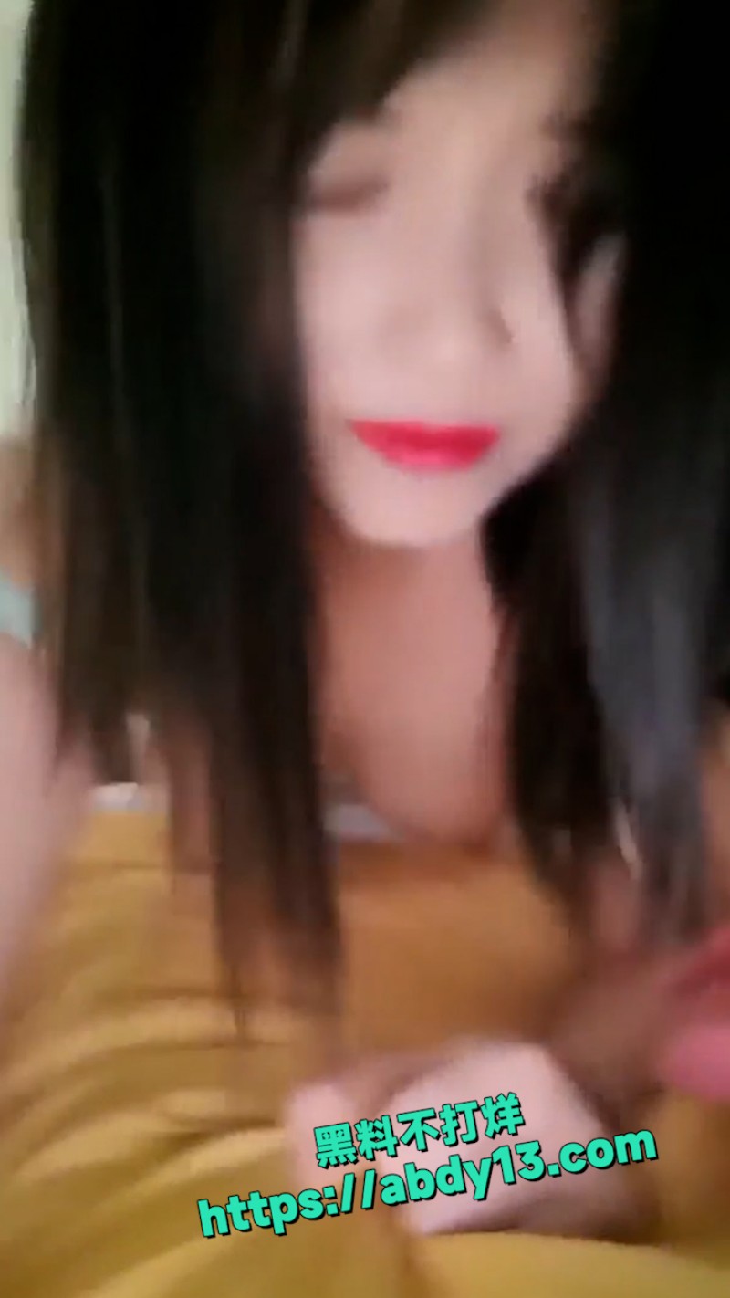 新婚少妇家中私拍视频泄漏 4