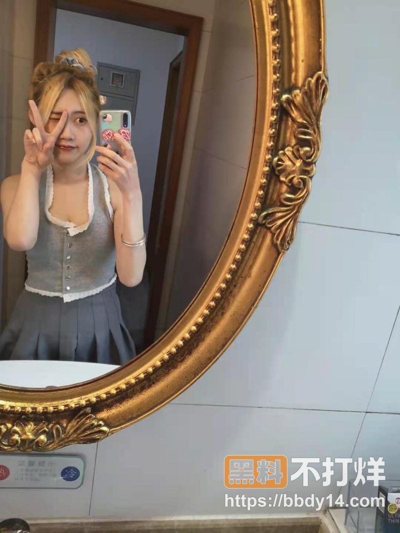 武汉极品黄毛妹刘欣冉6