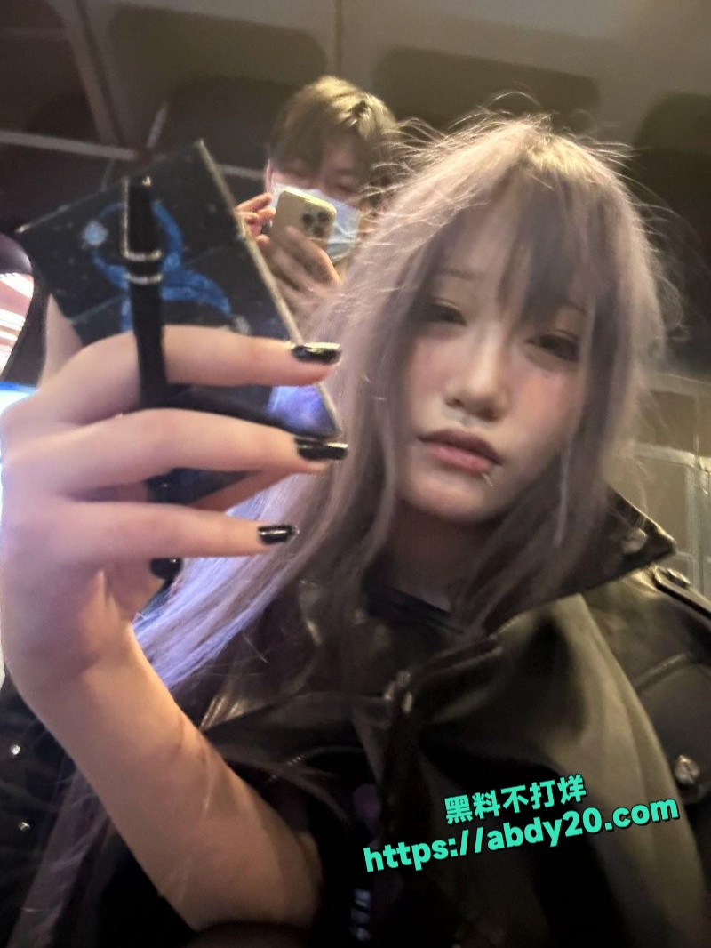 地雷系精神小妹李欣妍调教合集流出 1