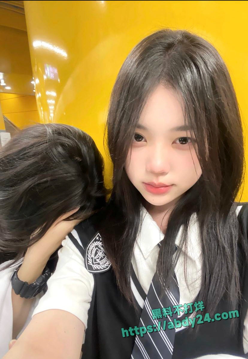 小红书博主小鱼留学期间变媚黑婊 24