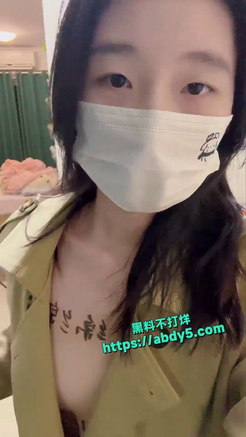 户外互动主播小雨绵绵与苏幸5