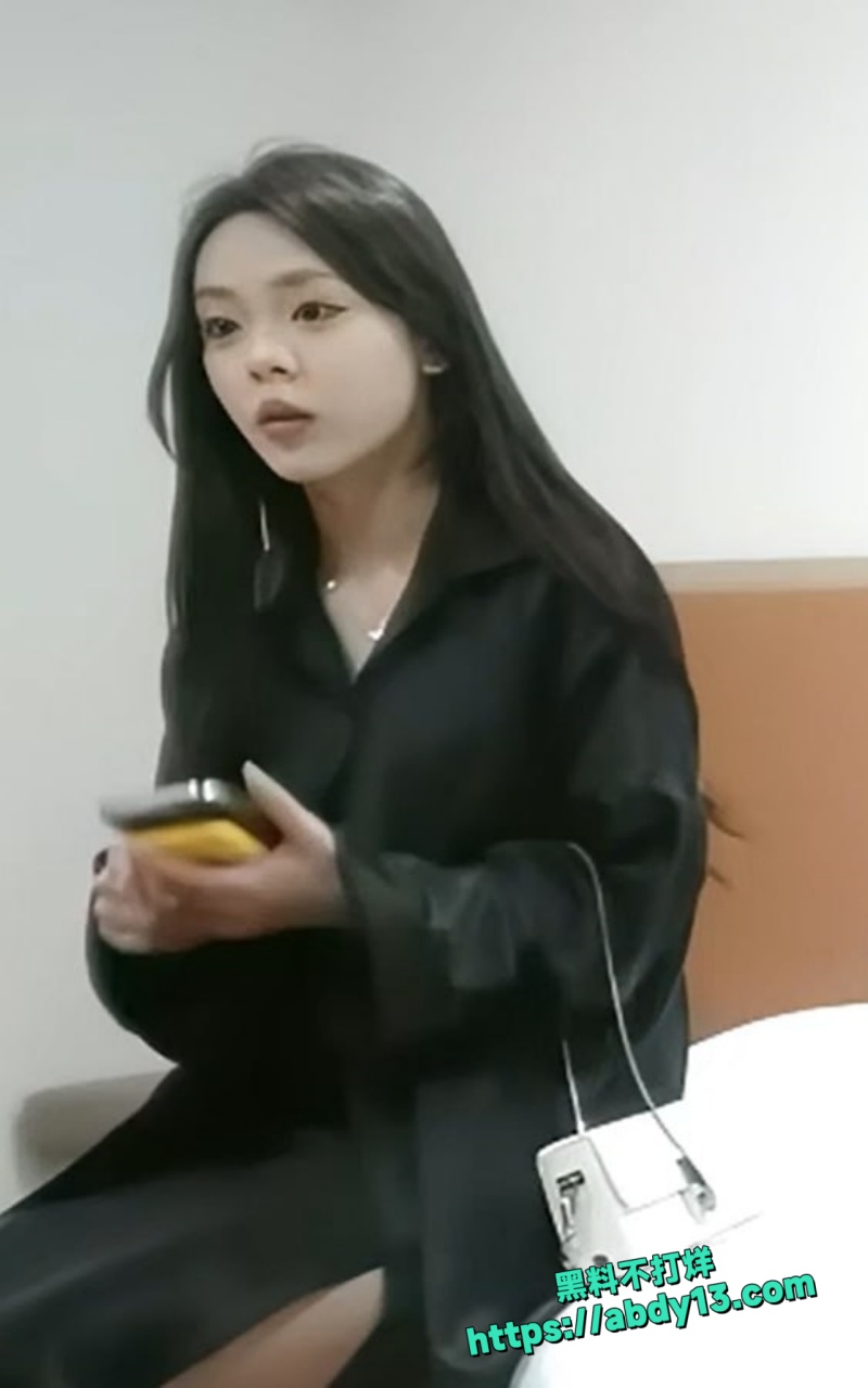 利哥邂逅一位极品花臂外围美女1