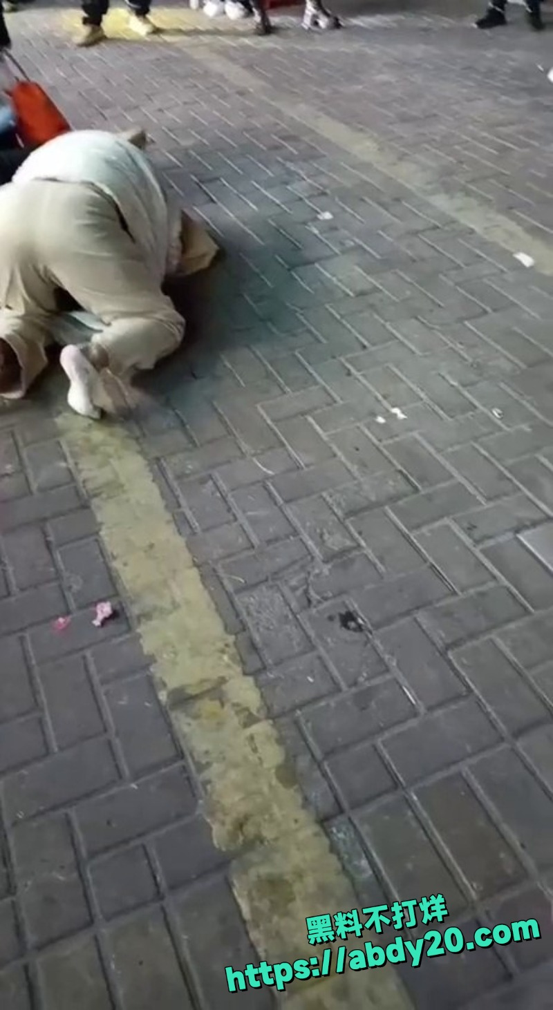 女子扯头发扭头锁技致命一击 1