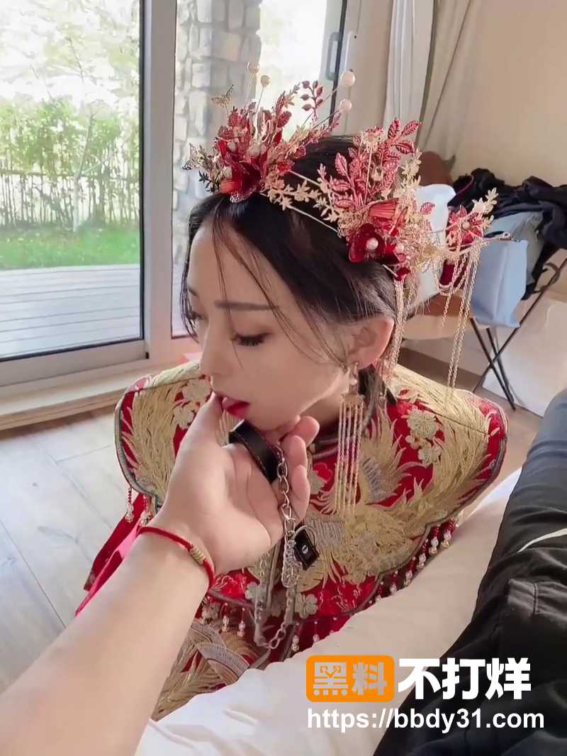 红嫁衣新娘 兔兔 婚纱露1