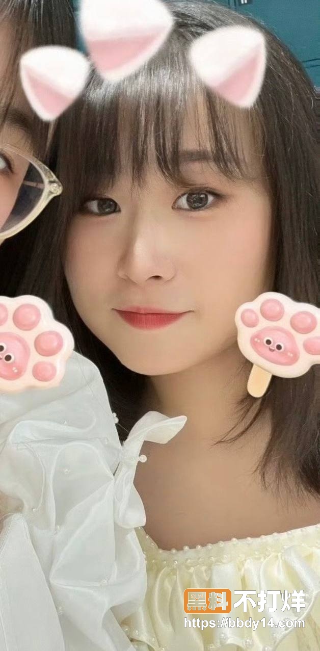 任思佳23