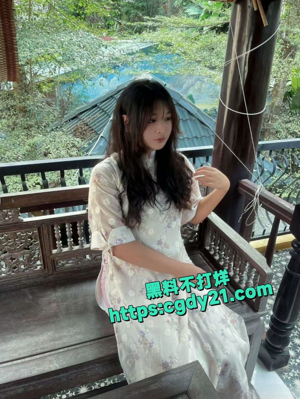 清纯学生妹没钱无奈接定制视频5