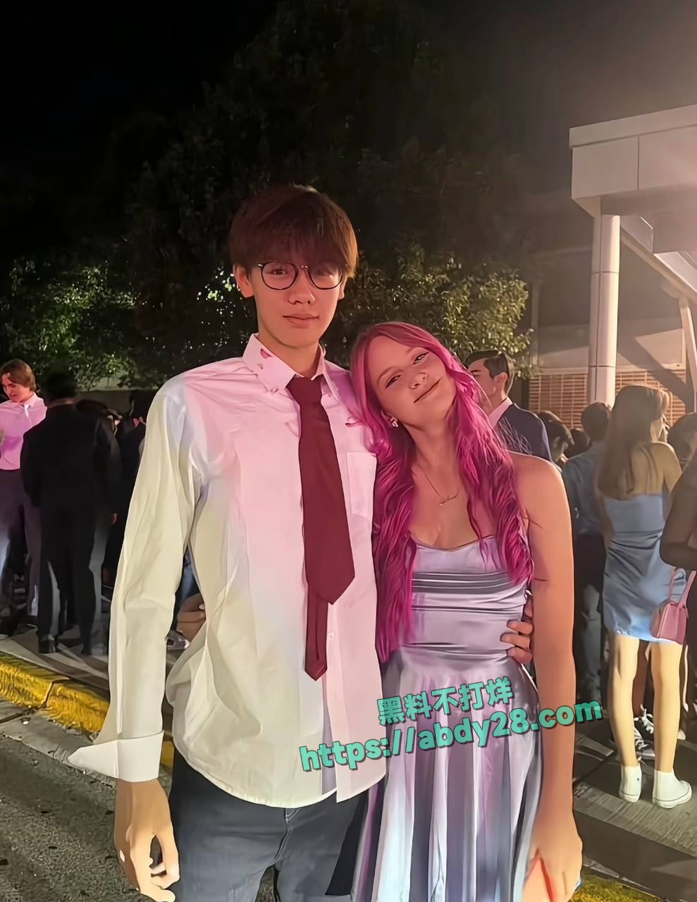 百万粉网红女王殿下塌房 10
