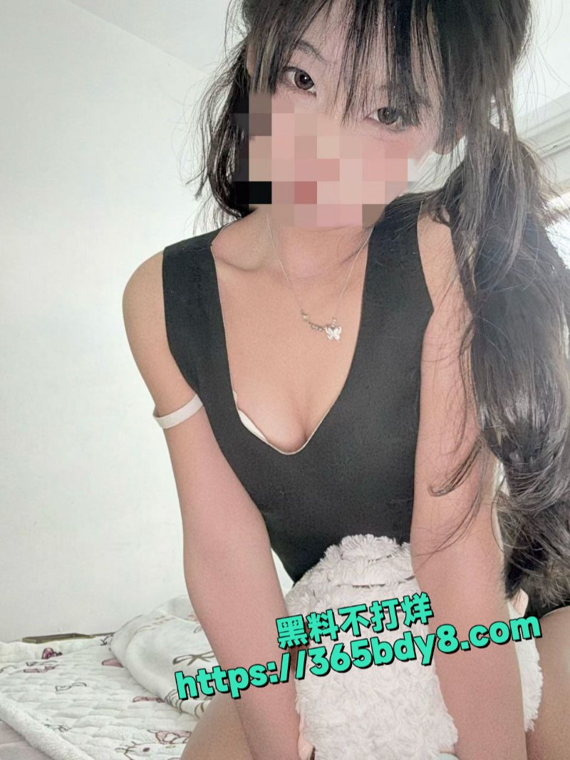 福利姬海止小依大尺度私拍和不雅视频流出16