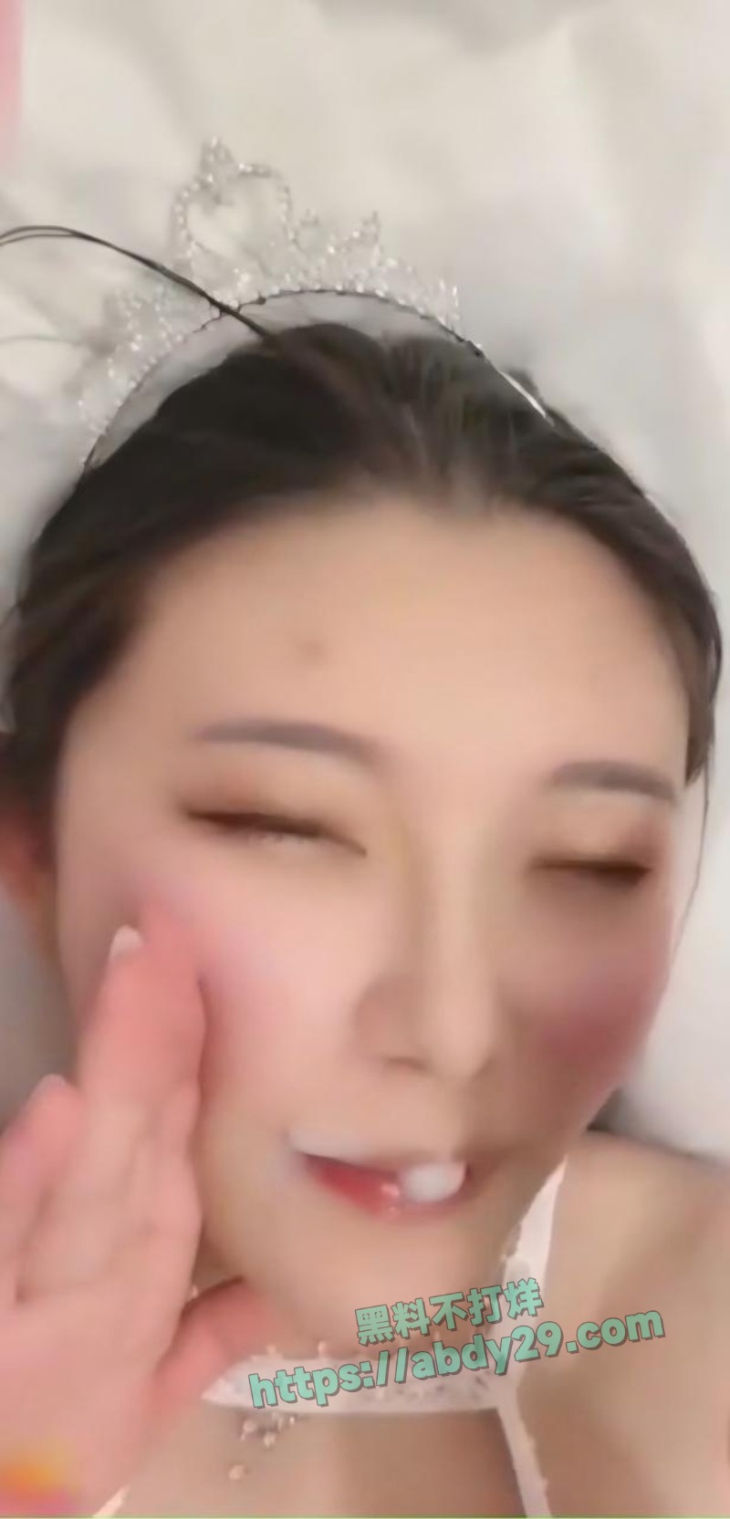 成都新娘出轨门视频流出4
