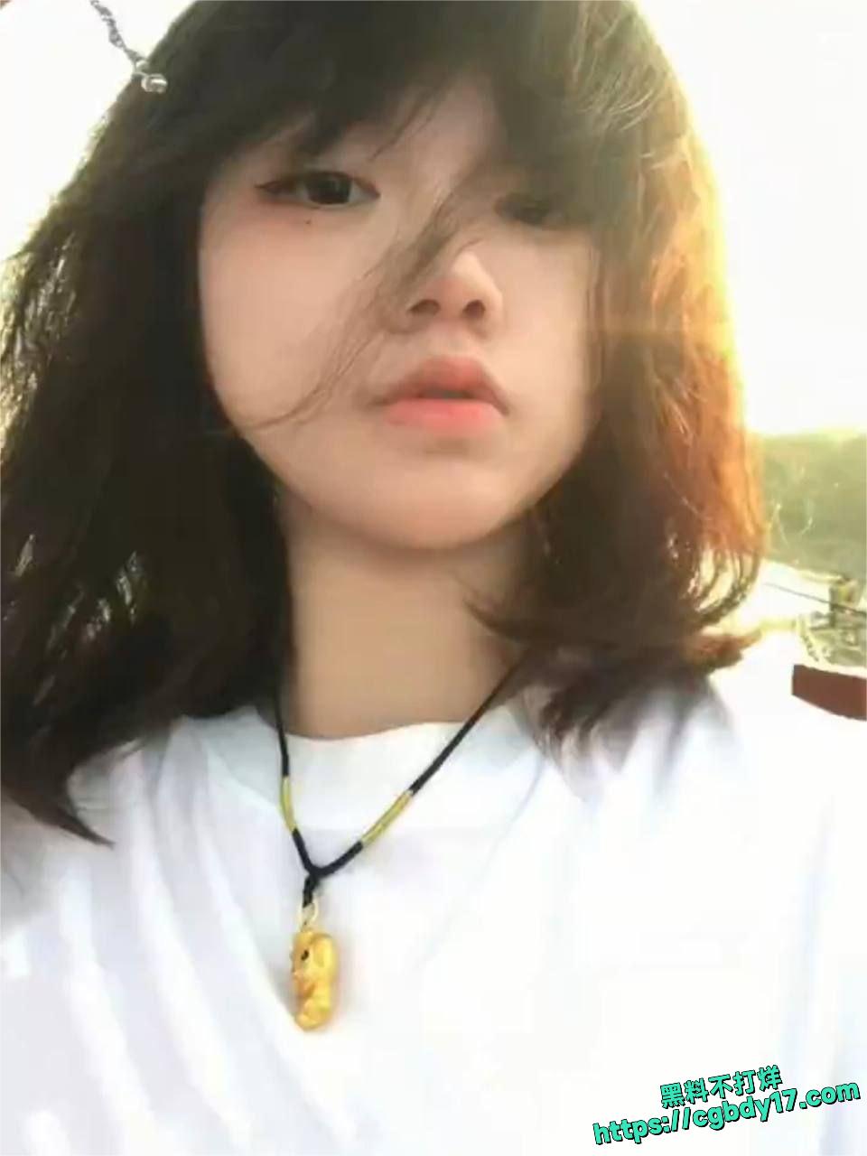 清纯大二甜妹自拍自慰11