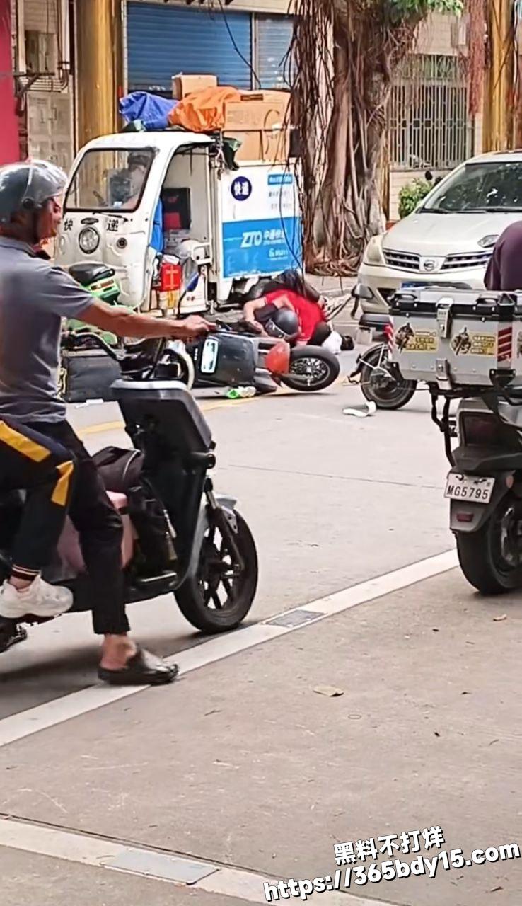 外卖员大战老大爷8