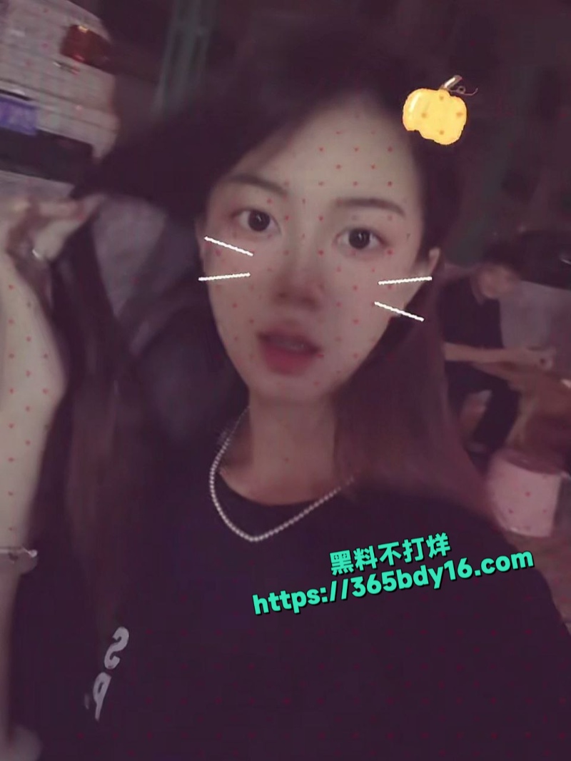 广东湛江新婚小夫妻3